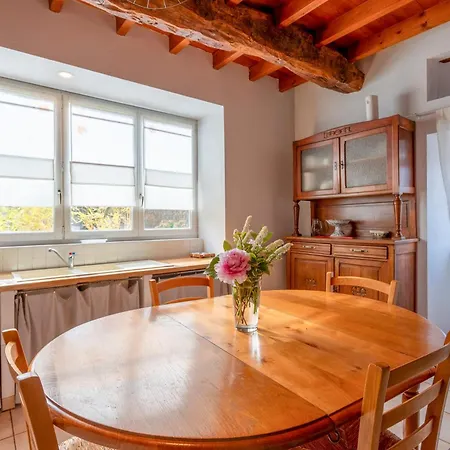 La Bergerie Pres De Lourdes بيت للعطل *